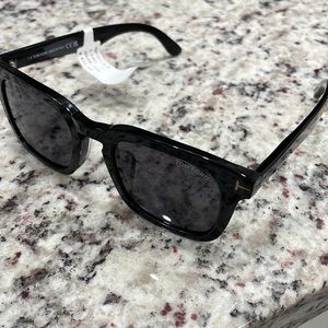 New with tag Tom Ford sunglasses